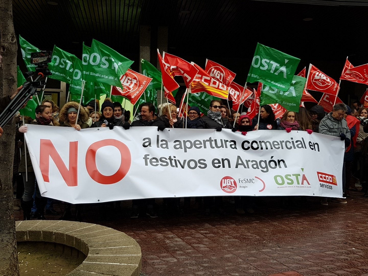 NO a la apertura en domingos y festivos