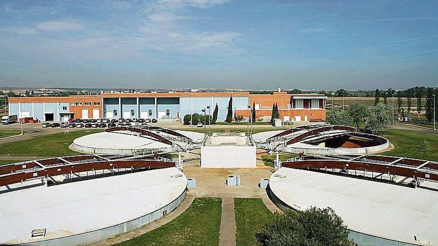 Los trabajadores de UTEDEZA, se concentran por el bloqueo en la negociación de su convenio colectivo