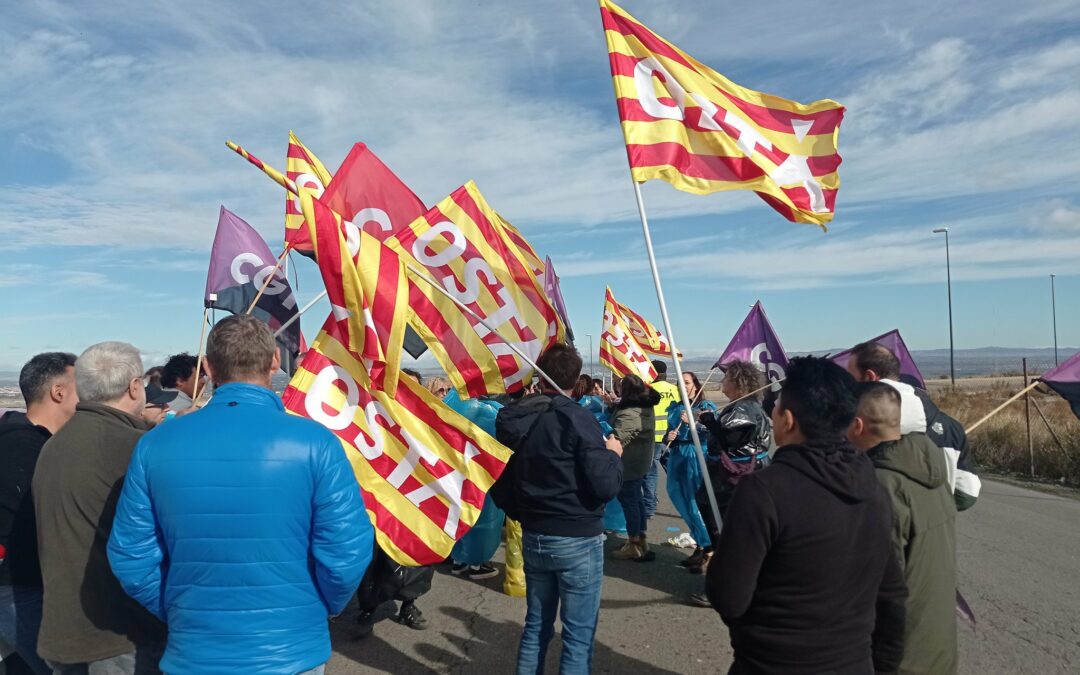 La plantilla del vertedero de Zaragoza se moviliza y plantea una huelga para la semana del 5 de octubre