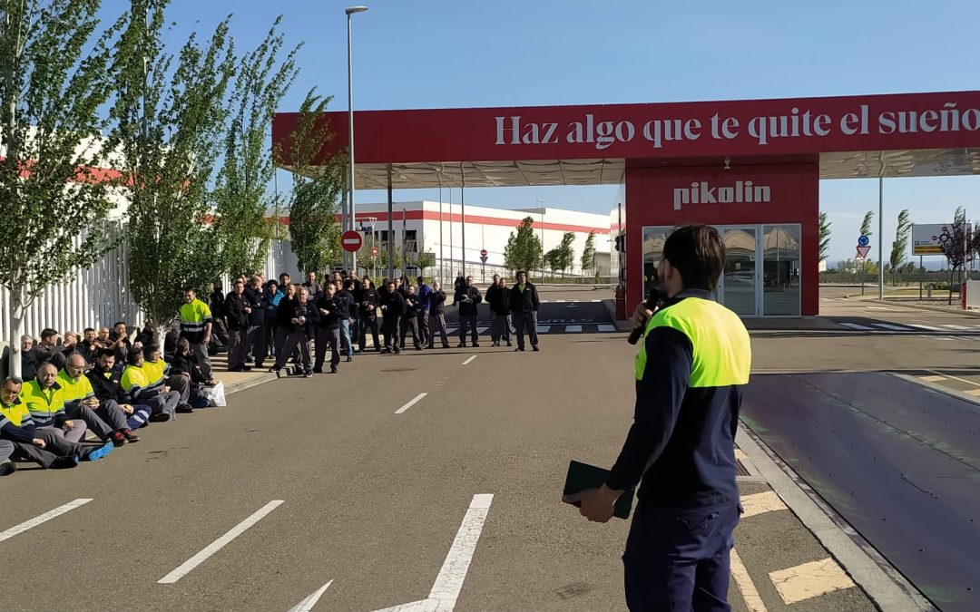 La plantilla de Pikolin se concentra para exigir un convenio justo y convocan días de huelga para junio